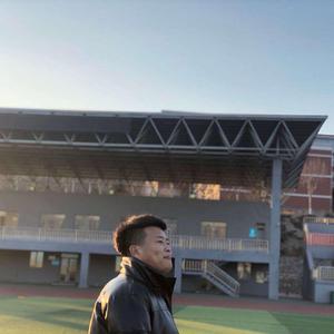 日本美女裸耸进去
